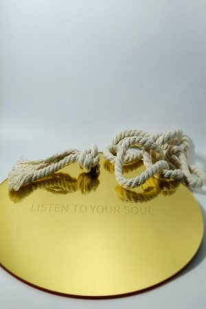 U Mirror <BR> Take a look